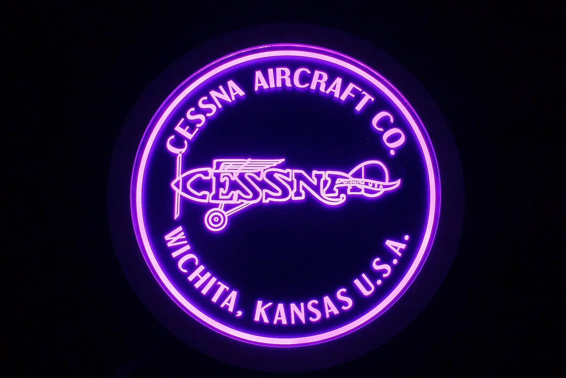 Vintage Cessna wall mounted round logo LED light lamp/sign - Neon-like - Free shipping - Made in USA.